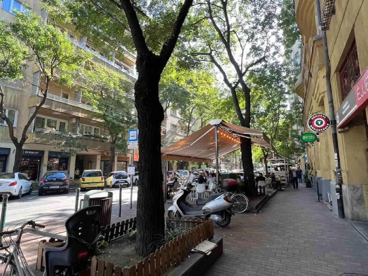 Balzac Apartment By Westend Mall With Balcony, Ac Будапешт