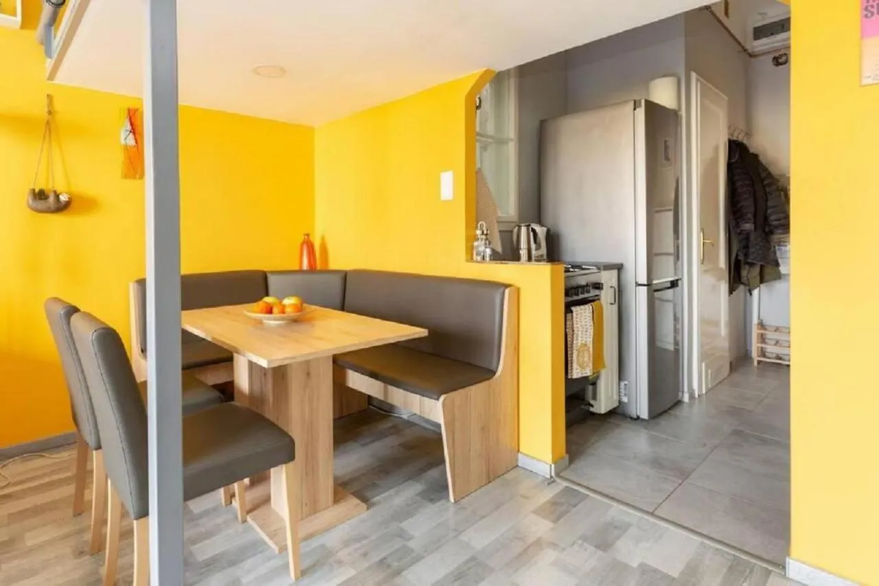 Balzac Apartment By Westend Mall With Balcony, Ac Будапешт